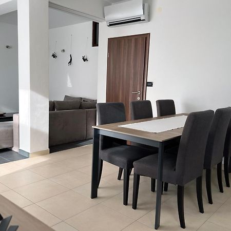 Apartment Spanjol Banjol Exteriör bild