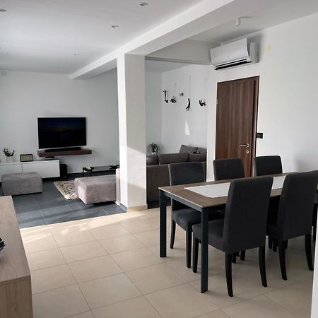 Apartment Spanjol Banjol Exteriör bild