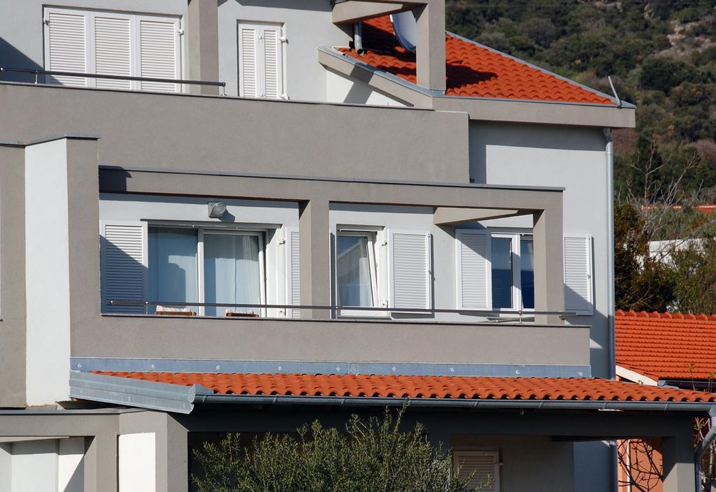 Apartment Spanjol Banjol Exteriör bild